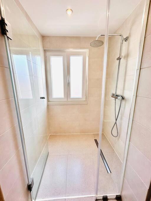 Lisbon City Center Flat For 6 Pp Buitenkant foto
