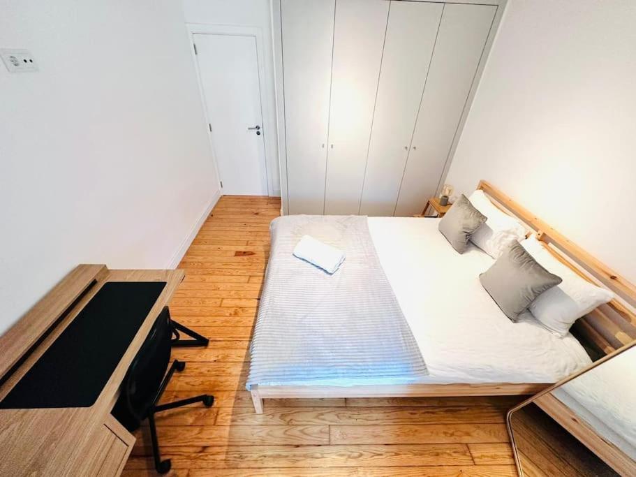 Lisbon City Center Flat For 6 Pp Buitenkant foto