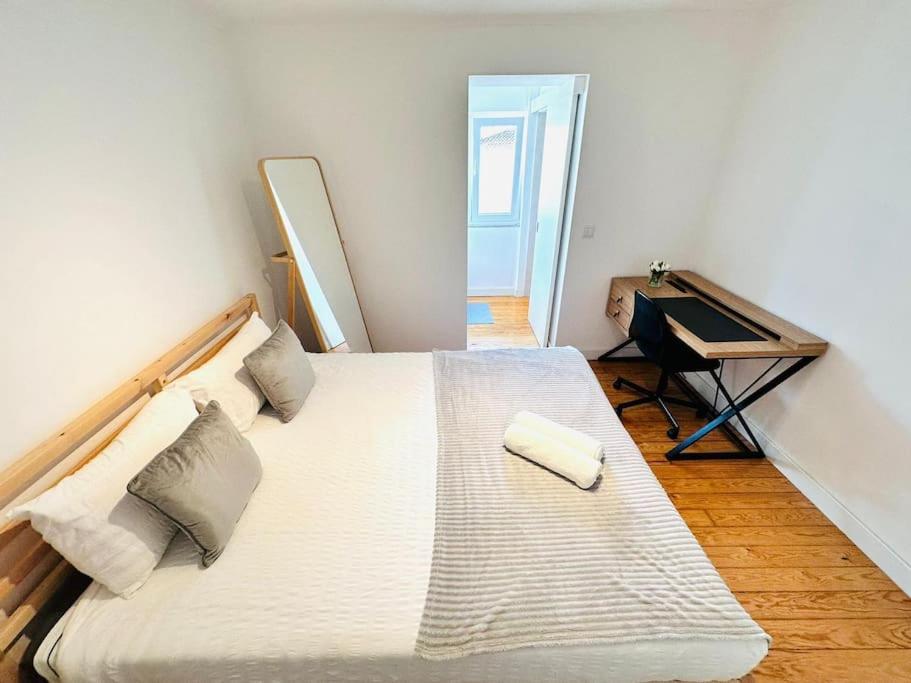 Lisbon City Center Flat For 6 Pp Buitenkant foto