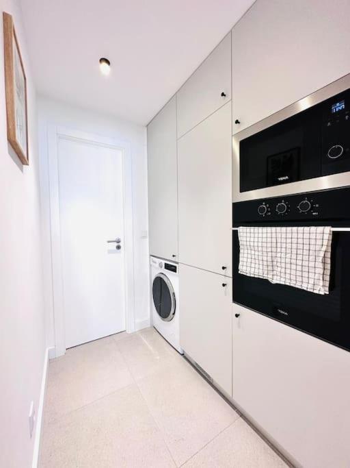 Lisbon City Center Flat For 6 Pp Buitenkant foto