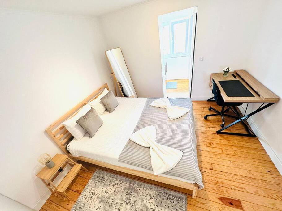 Lisbon City Center Flat For 6 Pp Buitenkant foto