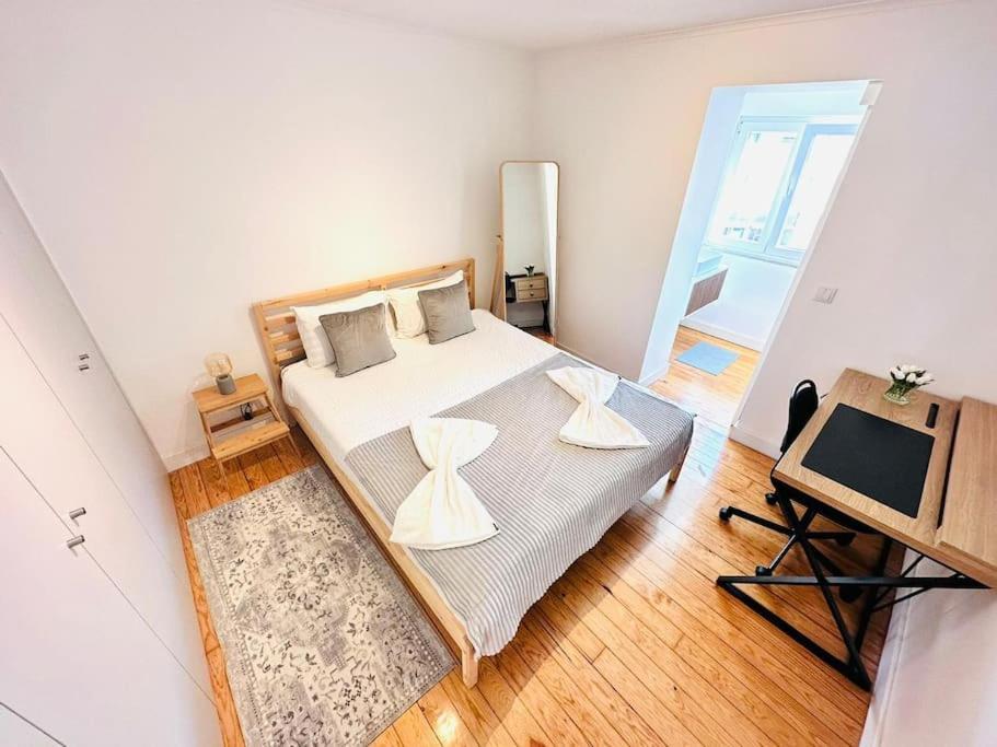Lisbon City Center Flat For 6 Pp Buitenkant foto